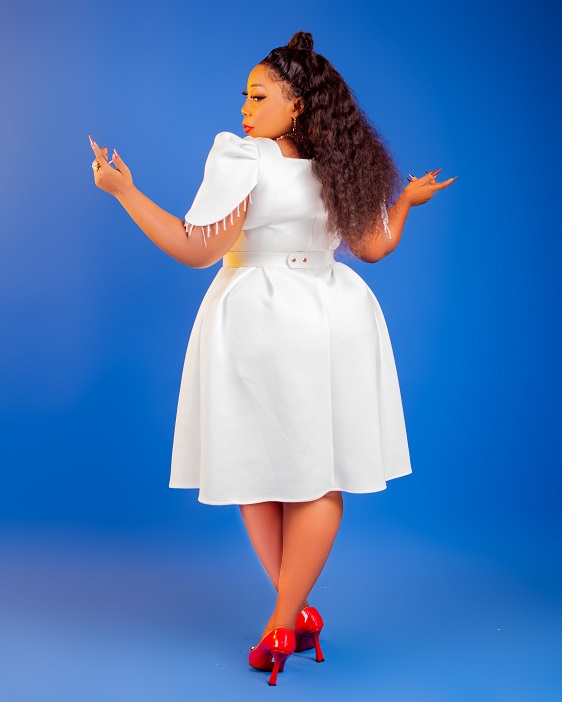 Robe courte avec ceinture